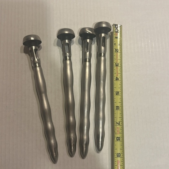 Corkcicle silver metal Chillsnet chillers Set of 4 for wine beer or other drinks - Picture 2 of 6